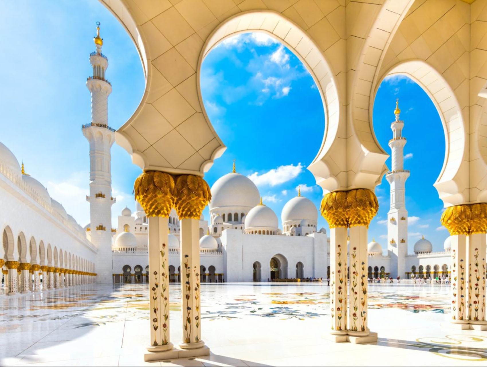 The beautiful minarets of Sheikh Zayed Grand Mosque